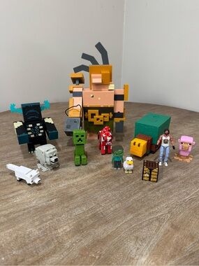 MINECRAFT | Figure Lot Warden Ravager Creeper Animals Zombie Crafting Table Toys